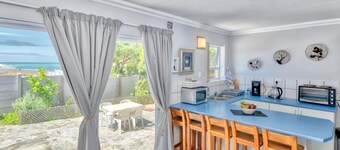2 BEDROOM FURNISHED SELF CATERING APARTMENT AGULHAS SOUTH AFRICA
