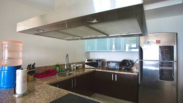 Fridge, microwave, cookware/dishes/utensils