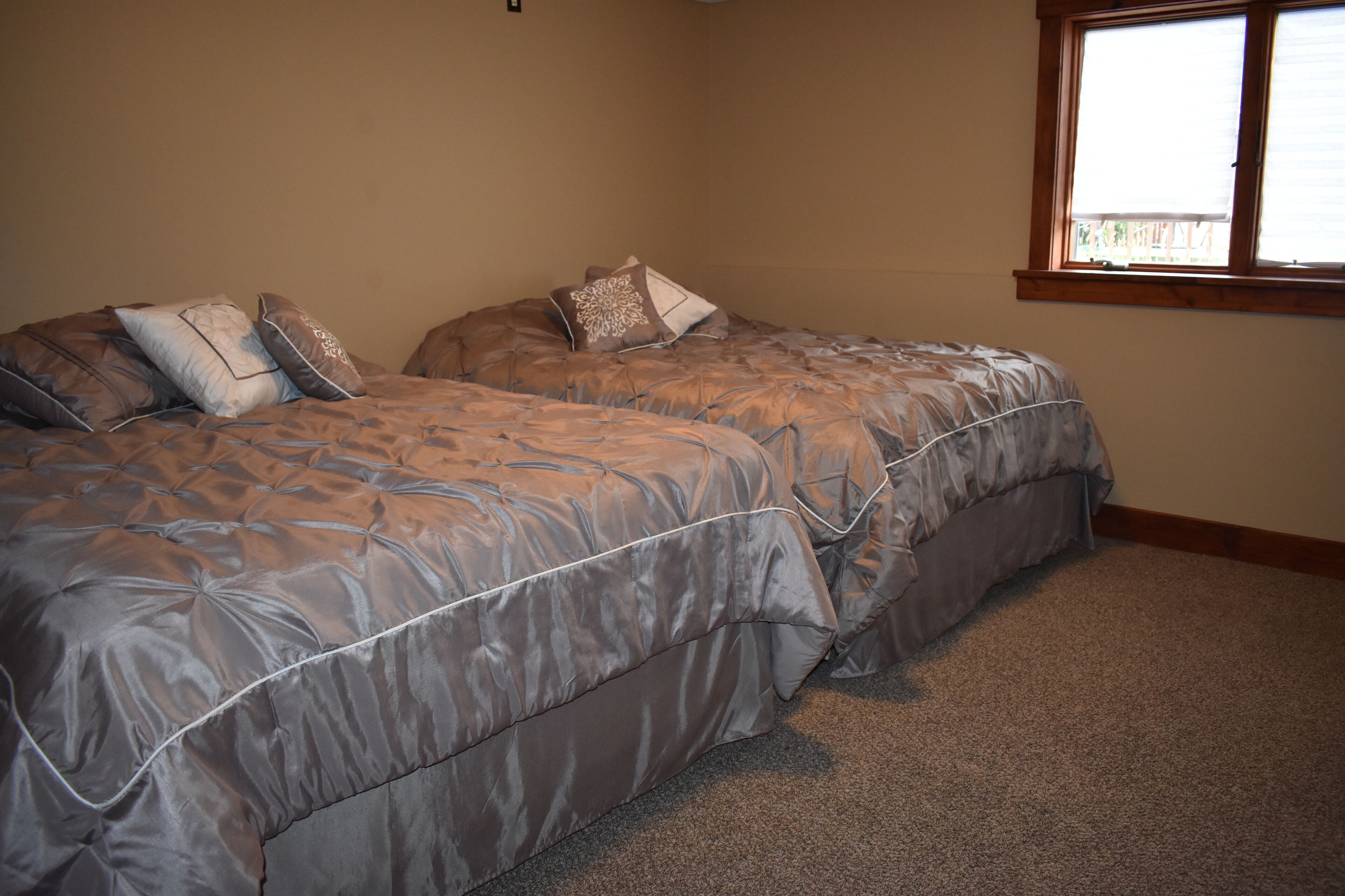 MILLION DOLLAR HOME 1800 SQ. FT 2 BDRM 1 BATH