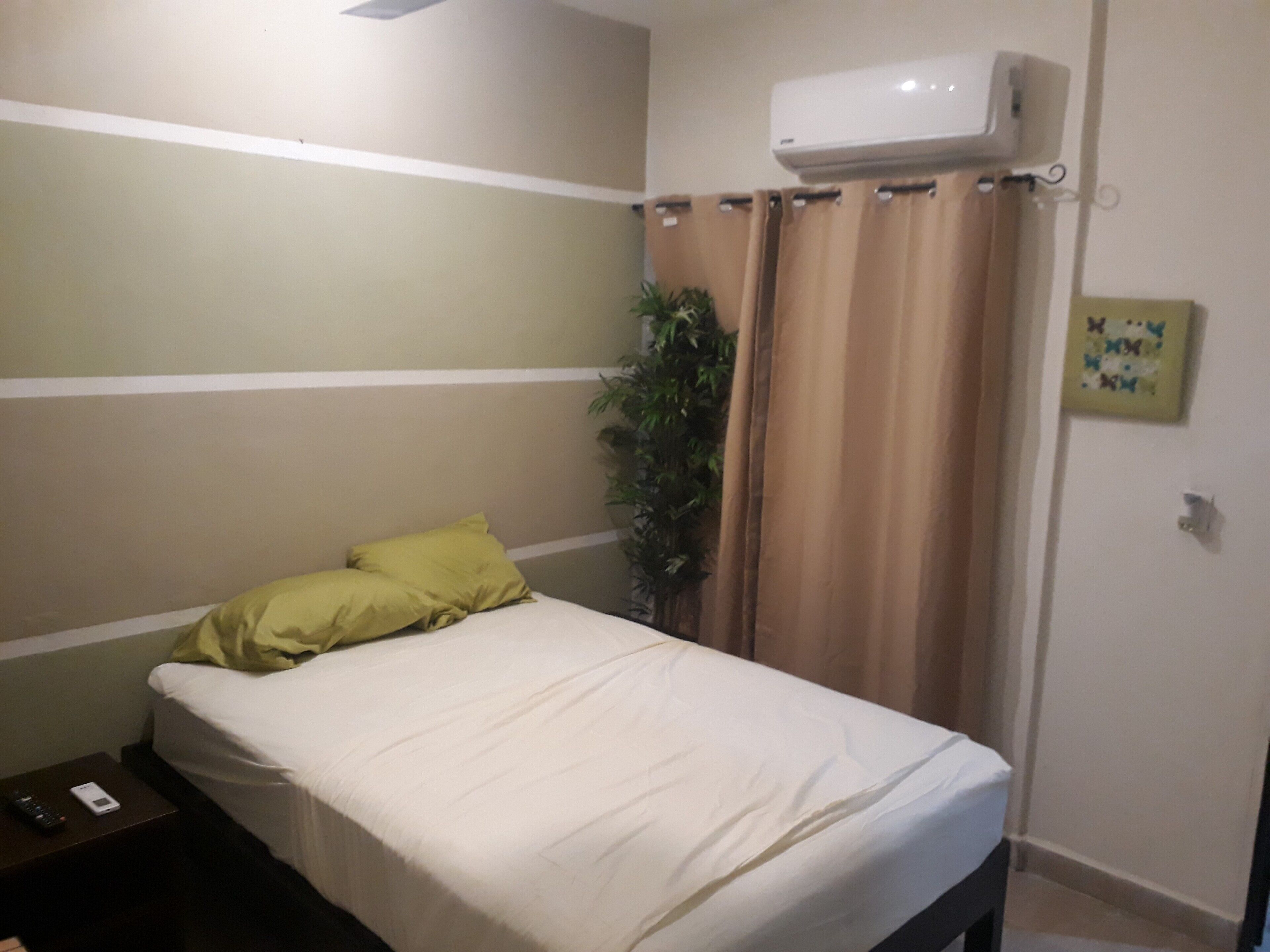 3.5 BLOCKS FROM OCEANFRONT WALK EVERYWHERE!!!