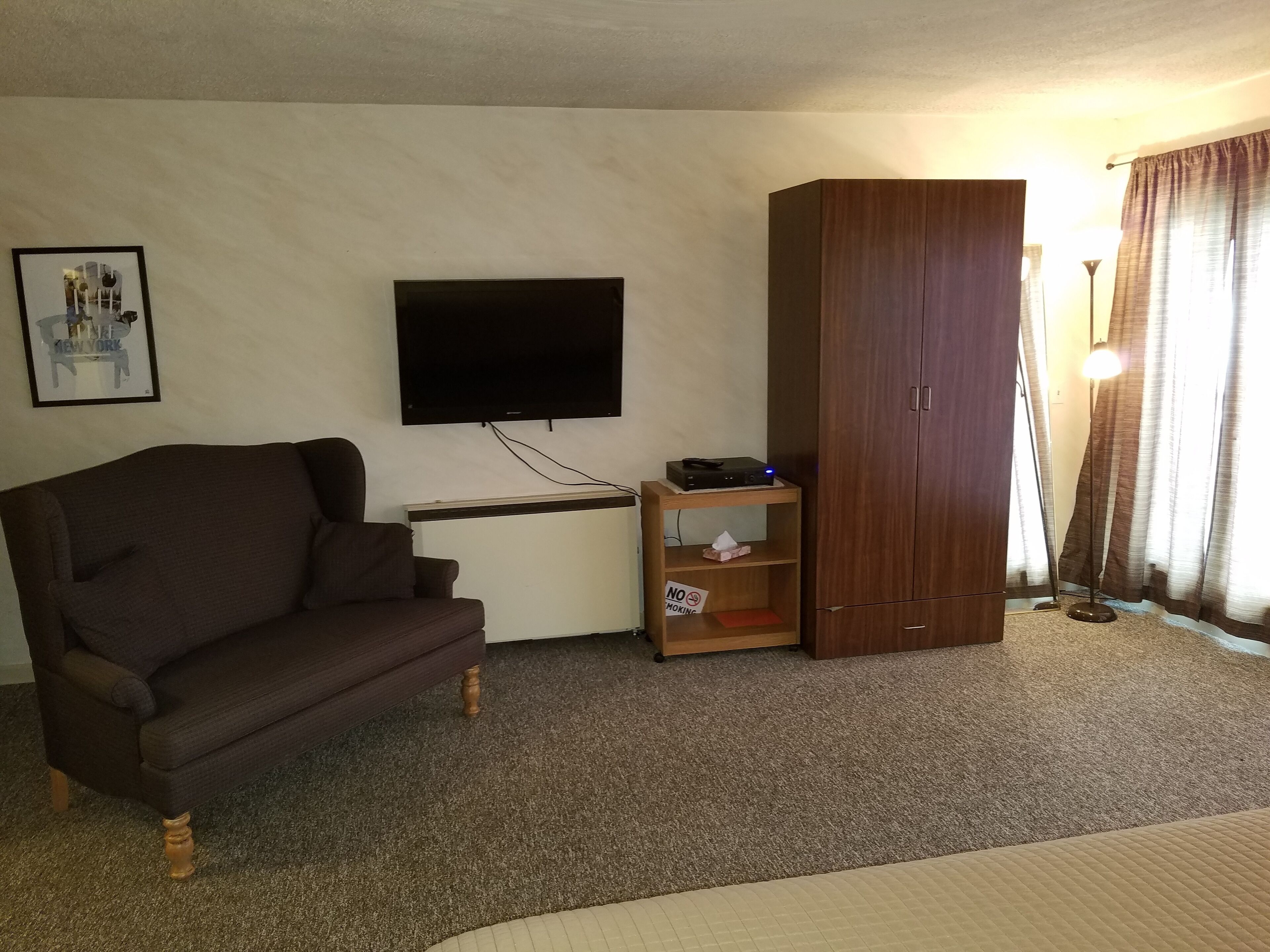 King's Suite #8 Near Letchworth State Park 