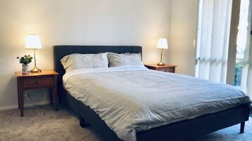 3 bedrooms, desk, iron/ironing board, travel cot