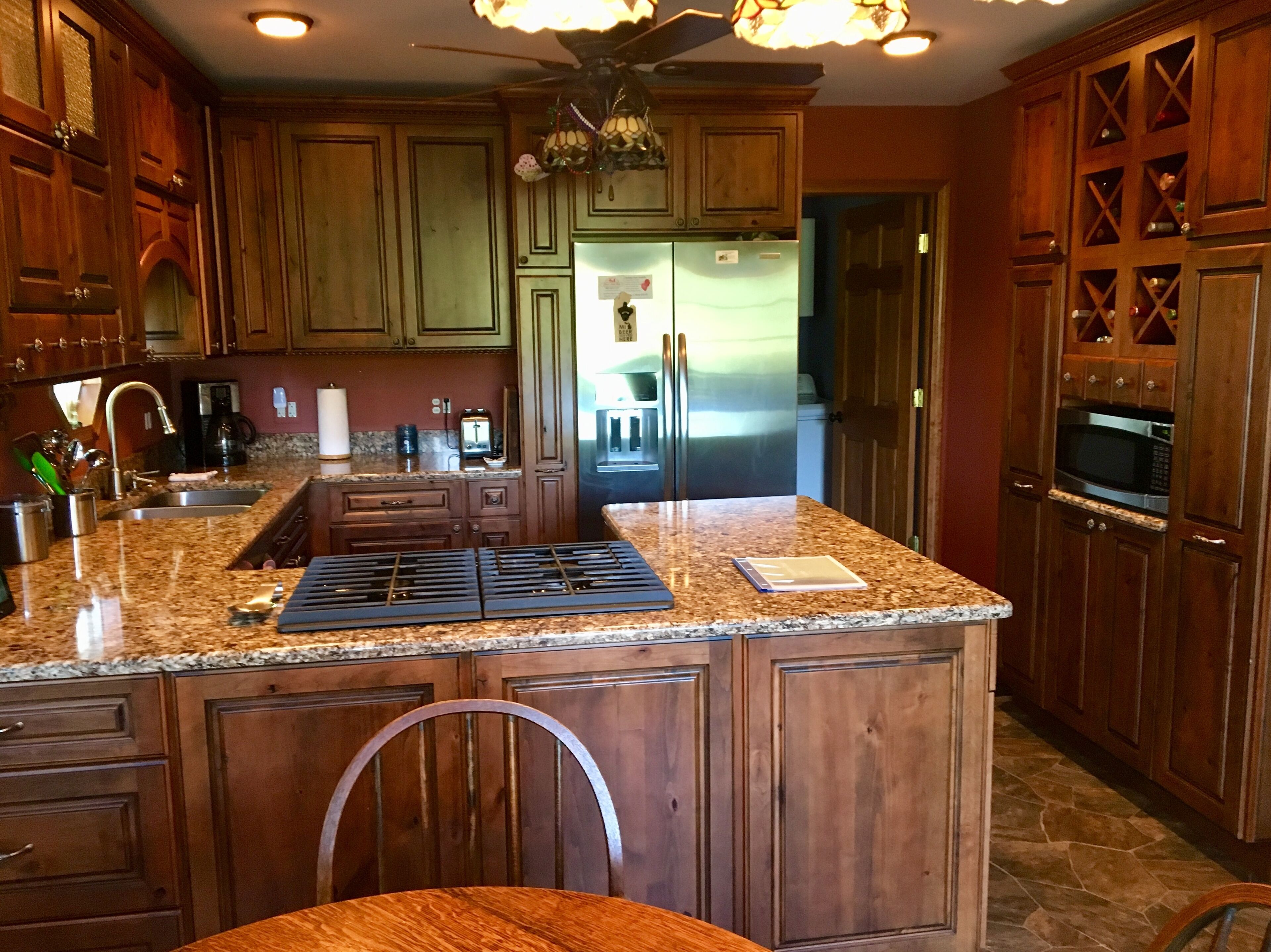 ★Cozy Family Getaway★ on Beautiful Clear Lake 