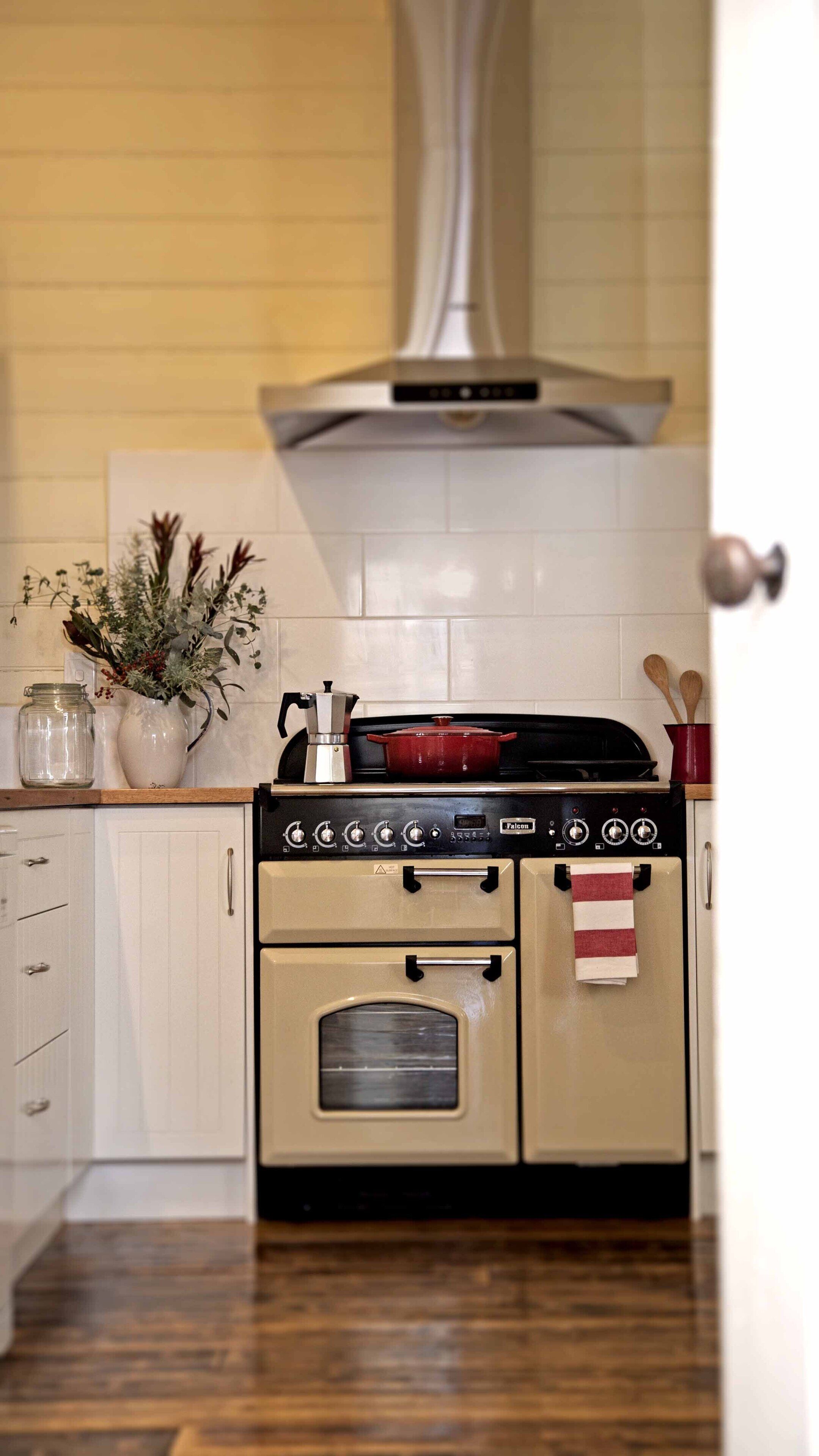 Beautifully restored farmhouse in Porcupine Ridge 5km from Daylesford