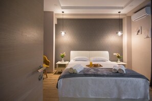 3 bedrooms, in-room safe, iron/ironing board, WiFi