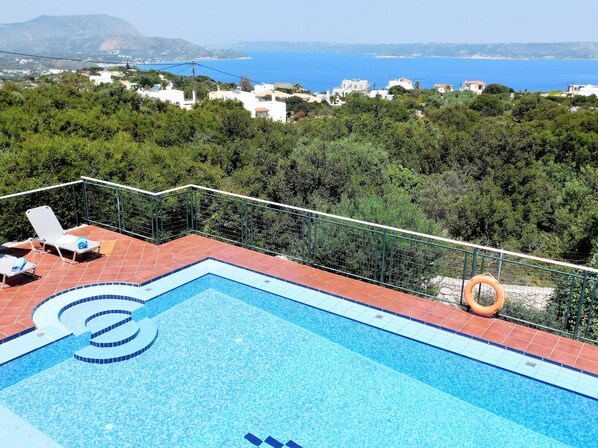 Pool - A very private 3 bedroom villa with large pool, fantastic sea & mountain views. (Chania)