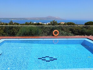 Pool - A very private 3 bedroom villa with large pool, fantastic sea & mountain views. (Chania)