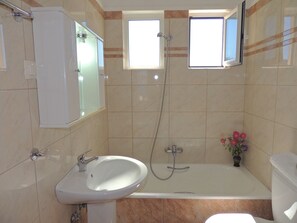 Combined shower/bathtub, hair dryer, towels, soap - A very private 3 bedroom villa with large pool, fantastic sea & mountain views. (Chania)