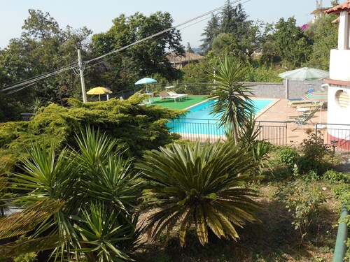 SUNSHINE apartment in villa with pool