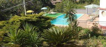 SUNSHINE apartment in villa with pool