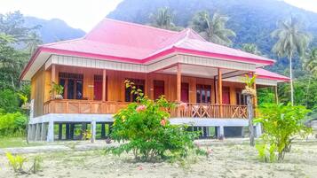 Mặt tiền nơi lưu trú