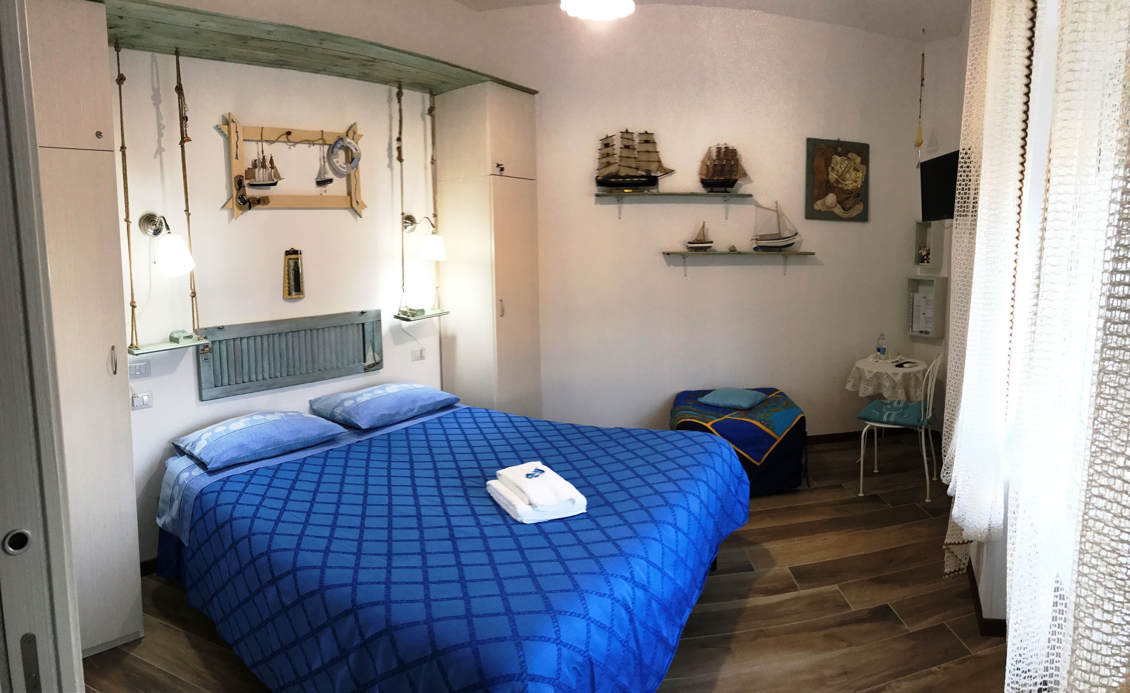 B&B Castello - room with private bathroom