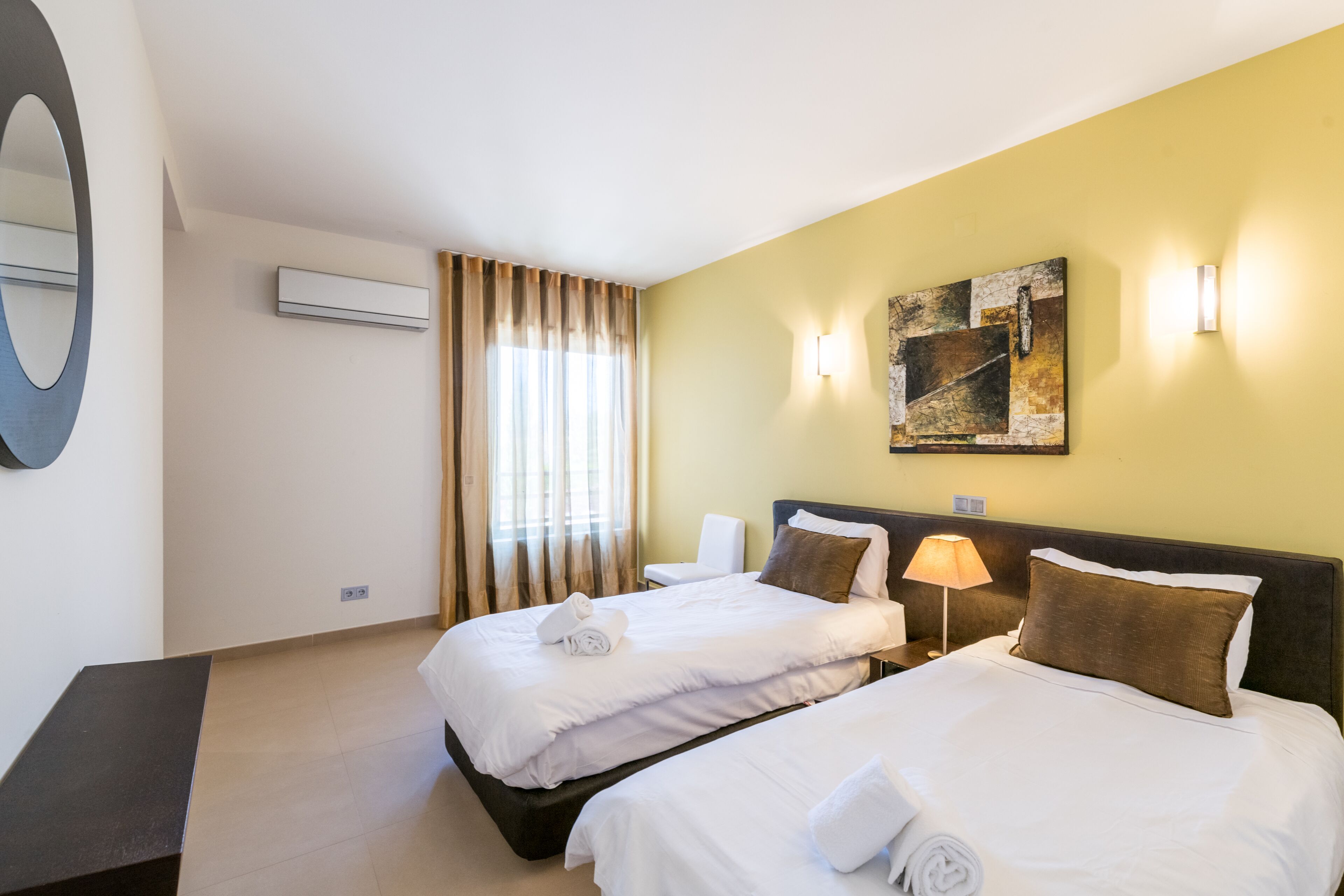 Mar da Luz Terrace 2 Bedroom 2 bathroom Apartment, sea views near Praia da Luz 