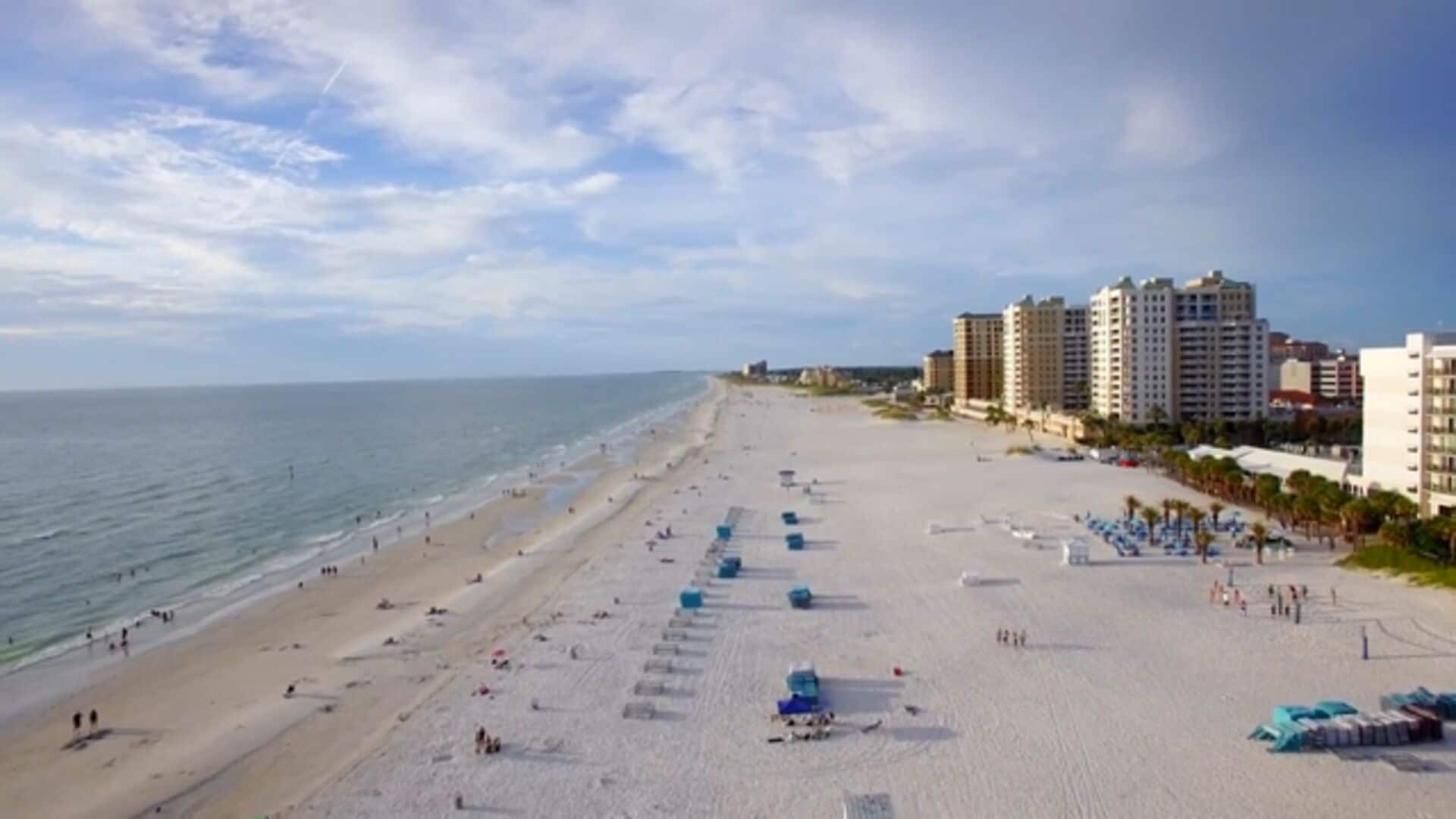Liegestühle, Strandtücher