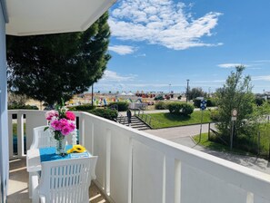 Outdoor dining - Cozy apartment facing the sea (Bibione)