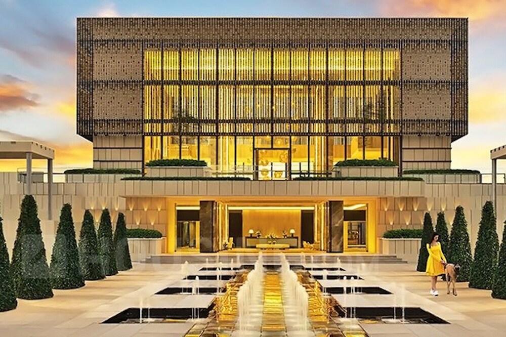 THE BEST PROPERTY IN INDIA - IT HAS EVERYTHING YOU WISH FOR
