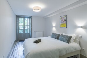 2 chambres, fer et planche à repasser, lit parapluie, Wi-Fi