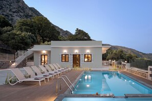 Outdoor pool, pool loungers