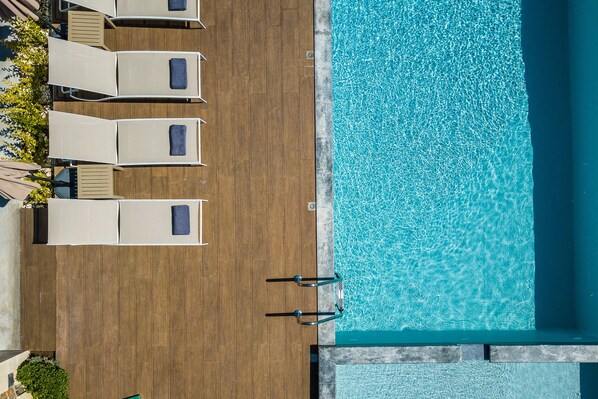 Outdoor pool, pool loungers