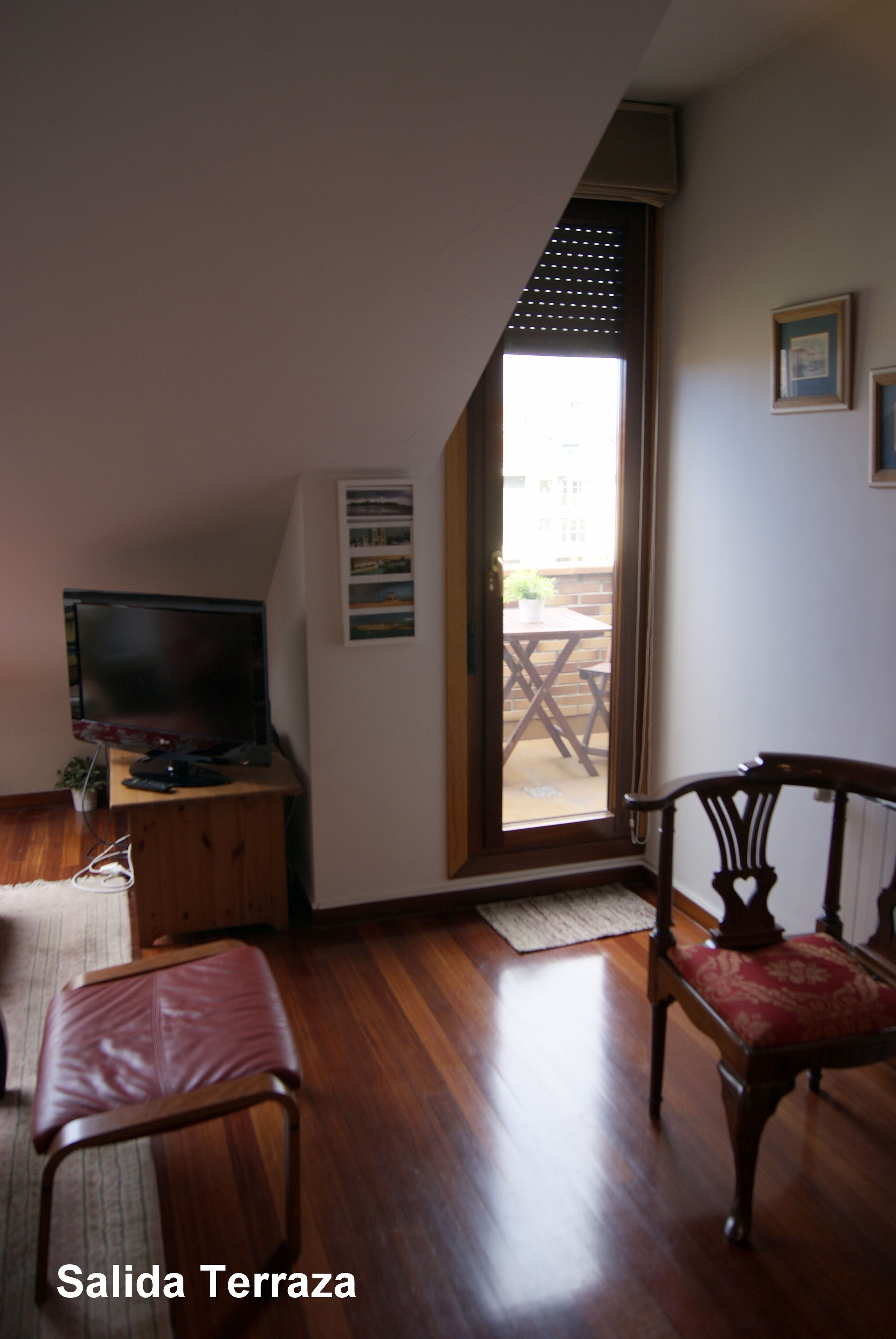 PENTHOUSE 6 pax WIFI + POOL + PADDLE: River Park -Viesques - Gijón (VUT-719. AS)