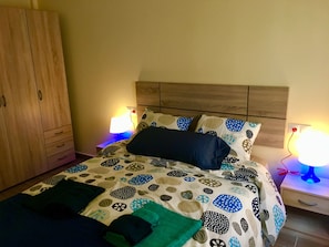 2 Schlafzimmer, Bügeleisen/Bügelbrett, kostenloses WLAN, Bettwäsche