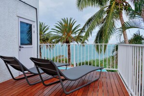 Terrace/patio - Boutique Villa on the Rocks with Stunning Sea Views,Infinity Pool &Private Jetty (Trou d'eau douce)