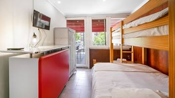 2 chambres, espace de travail pour ordinateur portable