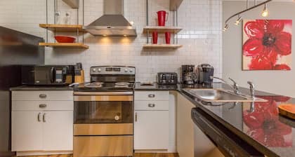 Classy 1BR Steps from WF Hospital - Free Parking