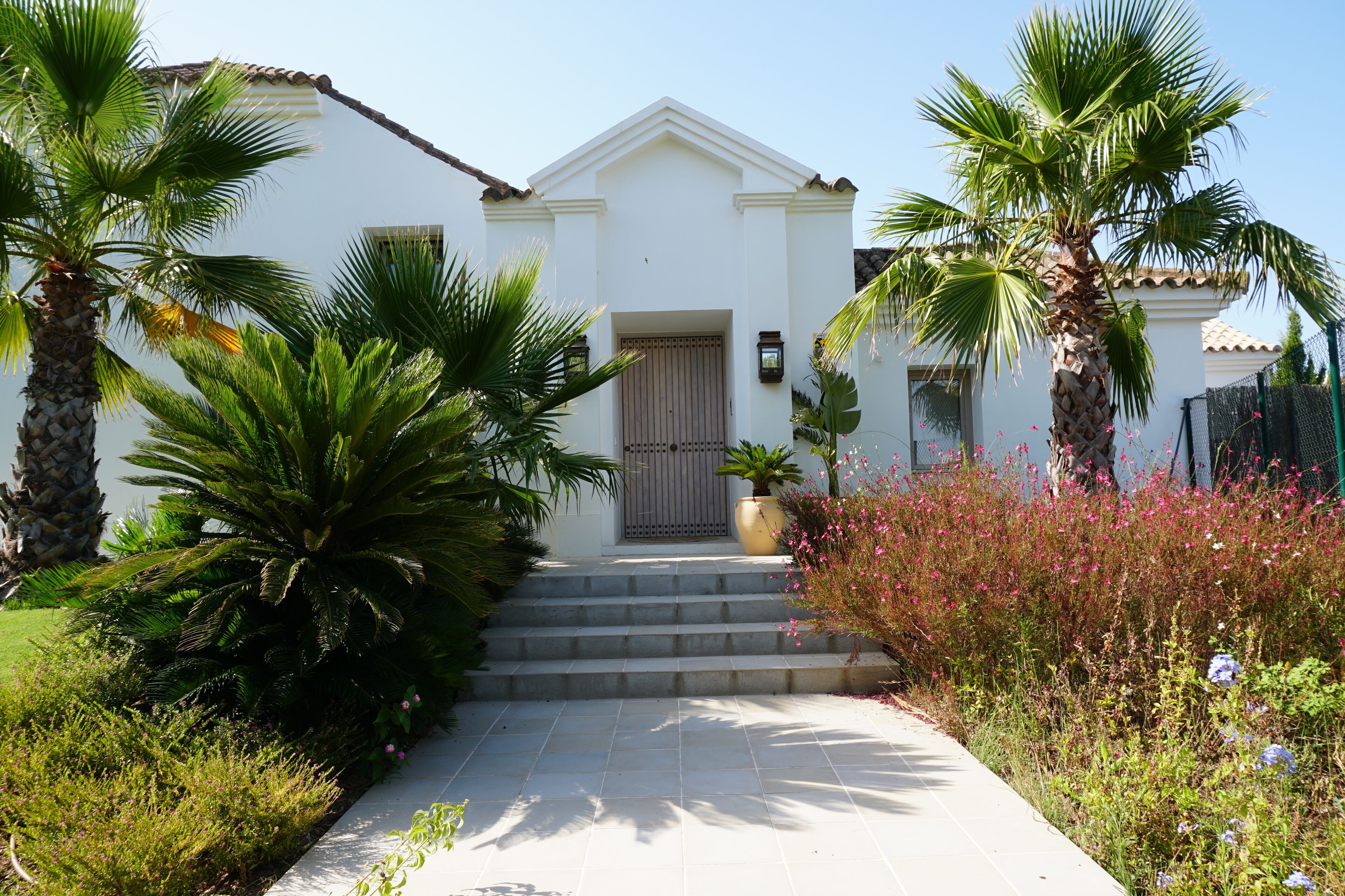 Beautiful villa in Ibiza style with 4 bedrooms, swimming pool and lovely garden