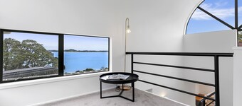 Airport closest mansion-AN AMAZING PLACE WORTH EVERY CENT