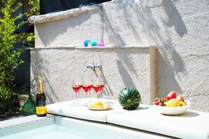 Property grounds - Comfortable new villa, quiet and relaxing Tuscan countryside, nature, sun, sea (Camaiore)