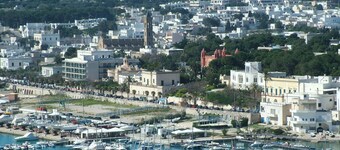 Santa Maria Di Leuca: The Pine-Bright Fresh and comfortable apartment