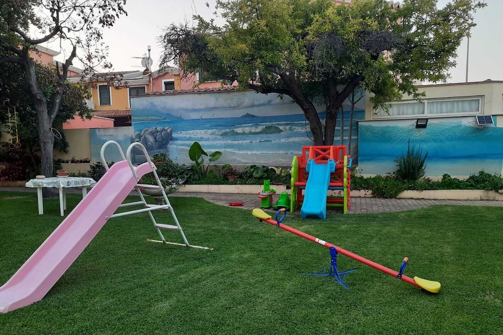 Comfortable apartment garden sea area ARBATAX