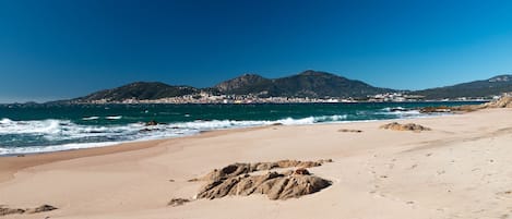 Beach nearby, sun loungers