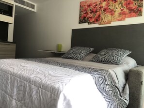 1 bedroom, free WiFi, bed sheets - Waterfront studio in recent building (Propriano)