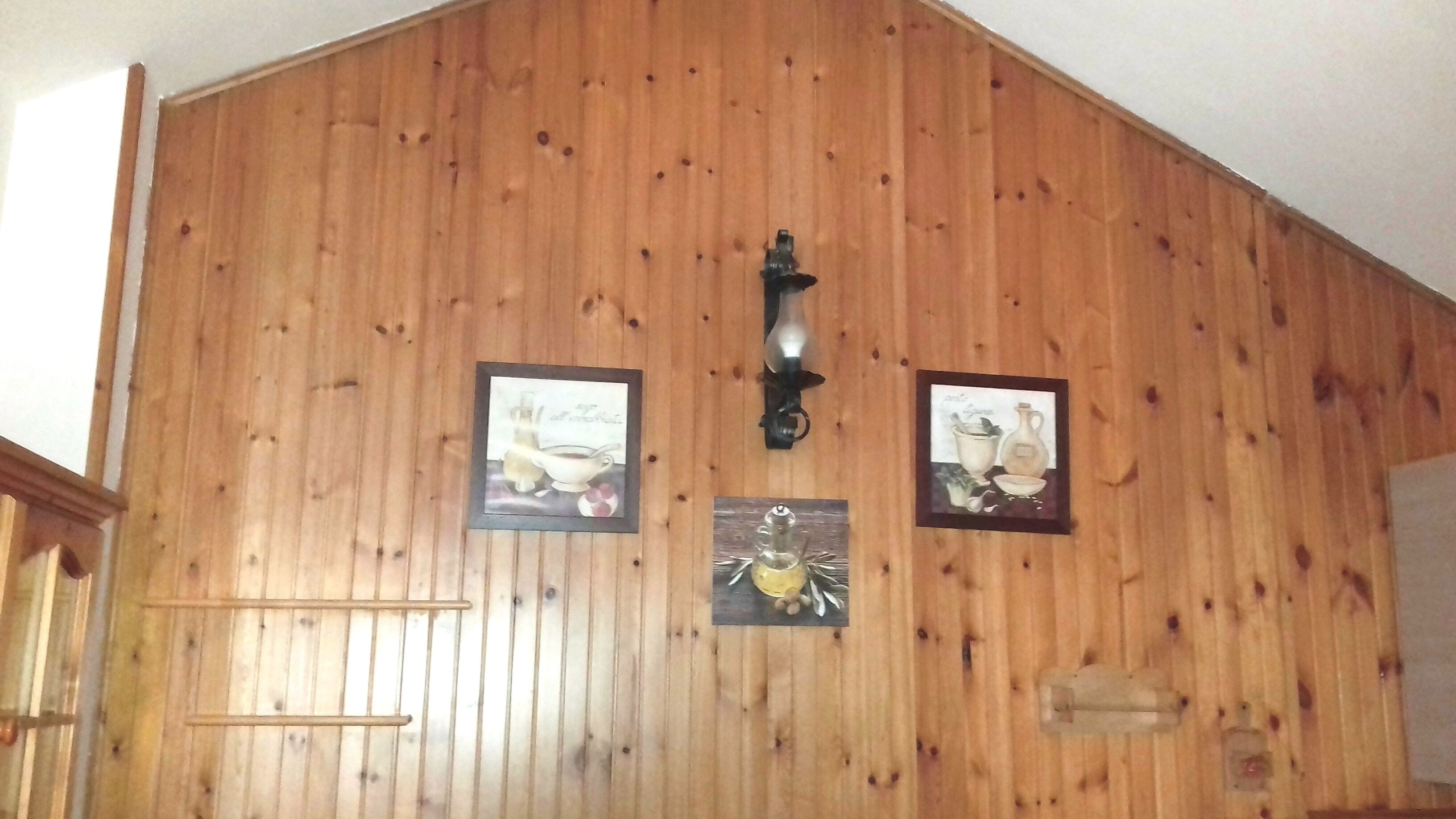  Mountain house covered in wood with fireplace 5 beds