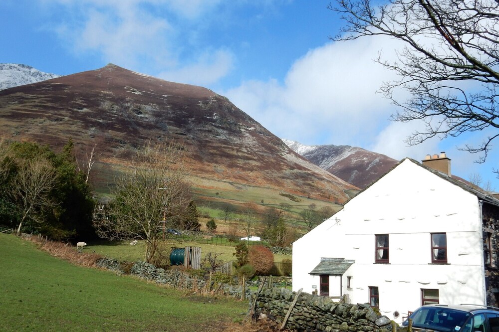 Townhead Barn (Sleeps 7 Adults )