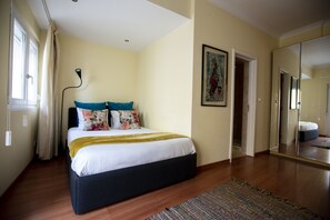 2 chambres, fer et planche à repasser, lit parapluie, Wi-Fi gratuit