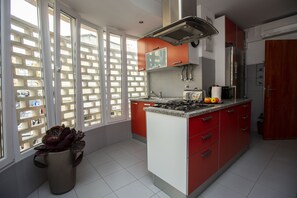 Fridge, microwave, oven, stovetop