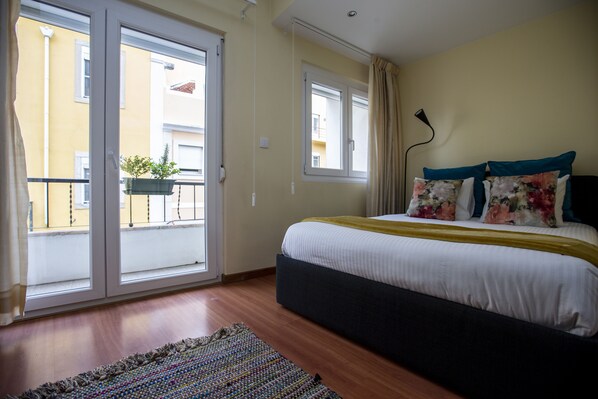 2 bedrooms, iron/ironing board, travel cot, free WiFi