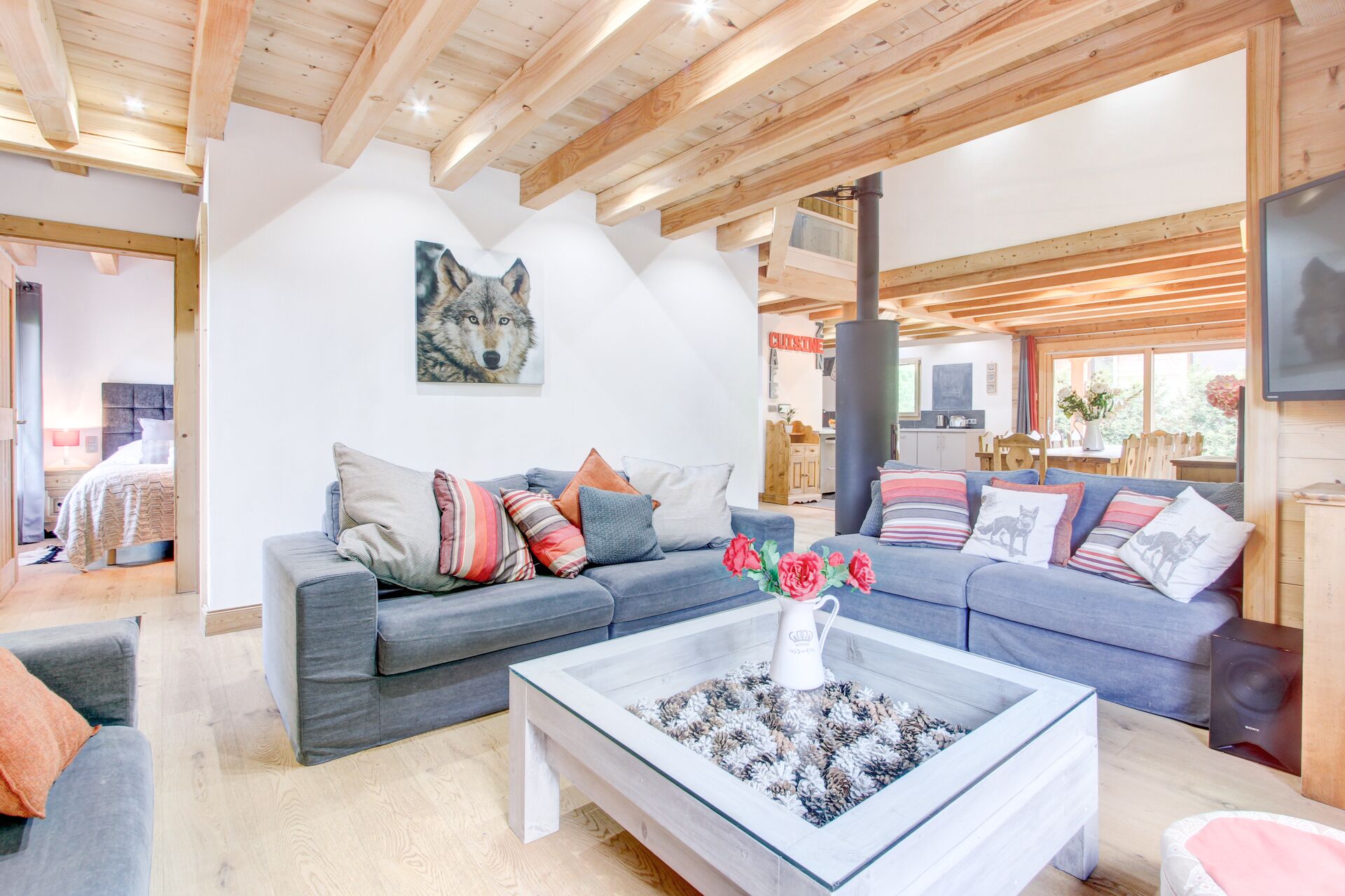 5 chambres, lit parapluie, Wi-Fi, draps fournis