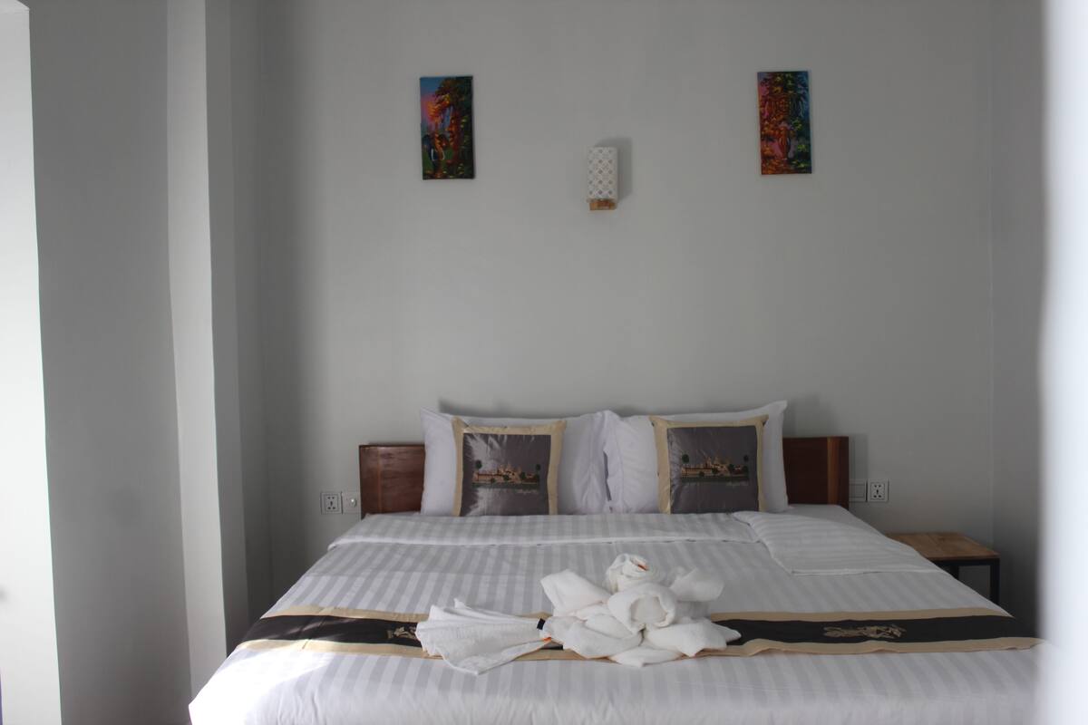 Superior Double Room, 1 King Bed, Non Smoking, City View | City view