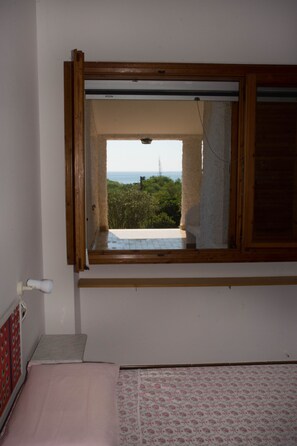 3 bedrooms, iron/ironing board, travel crib, WiFi