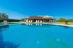 Pool - Villa SANT VICENS for 8 with swimming pool surrounded by nature (Sa Pobla)