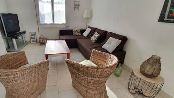 Télévision, chaîne hi-fi