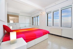 4 quartos, ferros/tábuas de passar roupa, Wi-Fi, roupa de cama