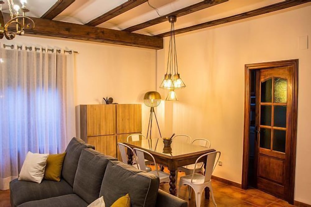 Casas Jarreta for 8 people