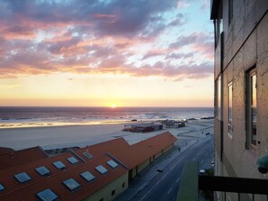 Property grounds - João beach house with sea view (Leça da palmeira)