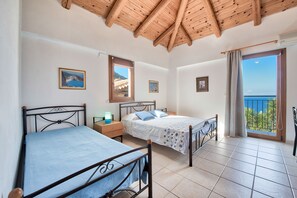1 bedroom, in-room safe, free WiFi, bed sheets