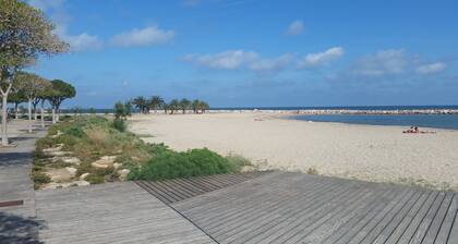 1st floor of villa in residential area with large terrace